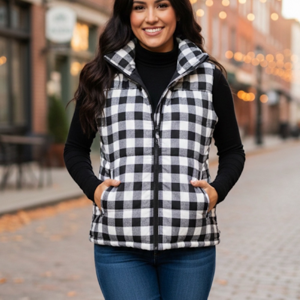 Jane Ashley checkered black and white sleeveless winter vest